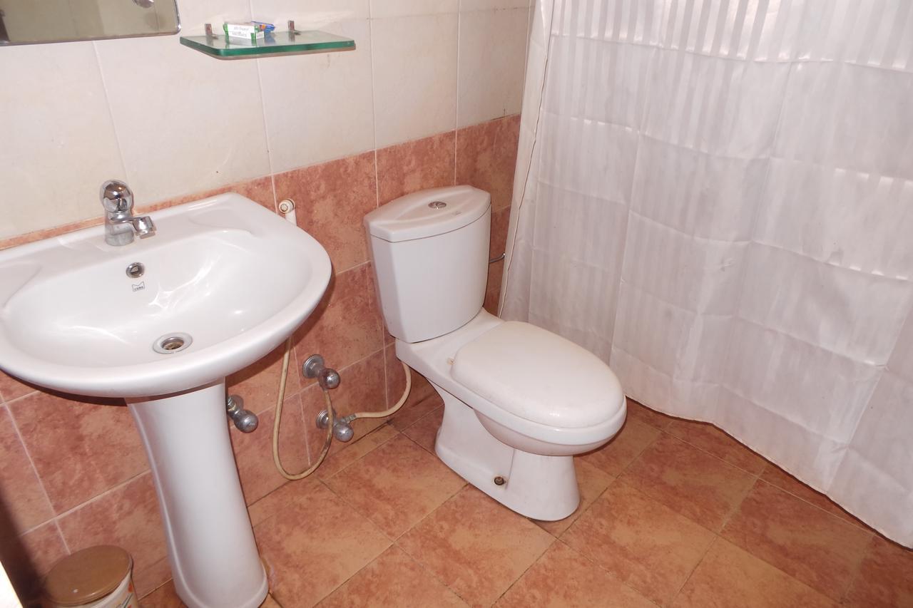 Hotel Wayanad Regency Kedavūr Buitenkant foto