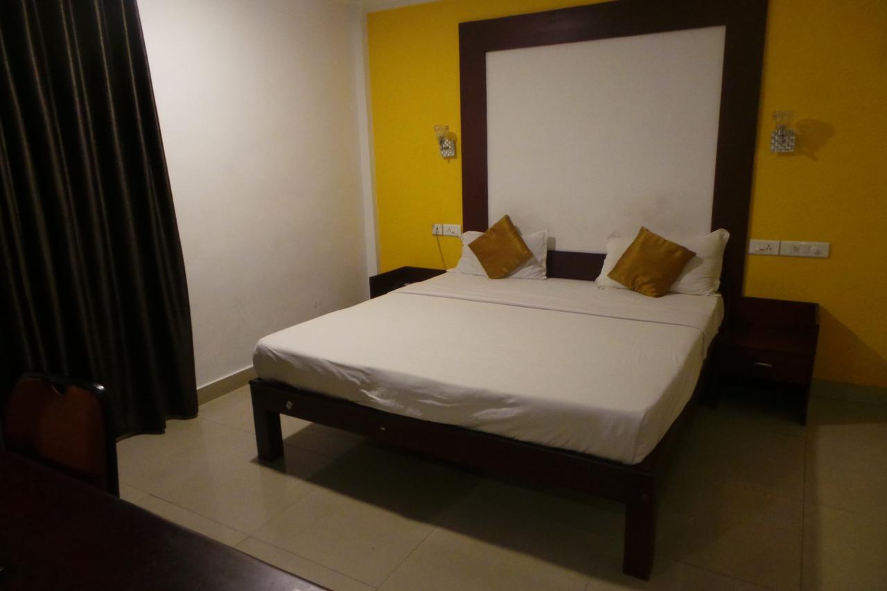 Hotel Wayanad Regency Kedavūr Buitenkant foto