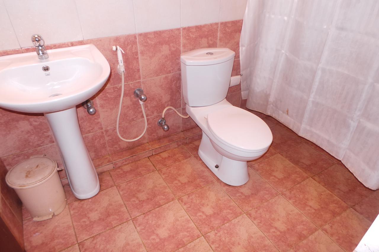 Hotel Wayanad Regency Kedavūr Buitenkant foto