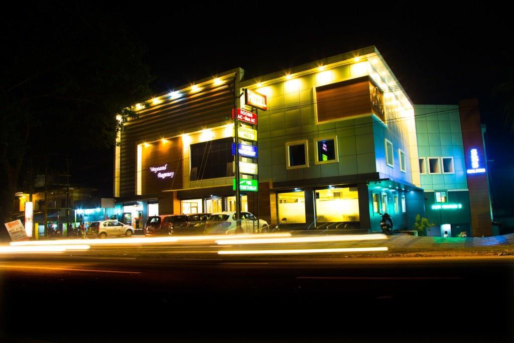 Hotel Wayanad Regency Kedavūr Buitenkant foto
